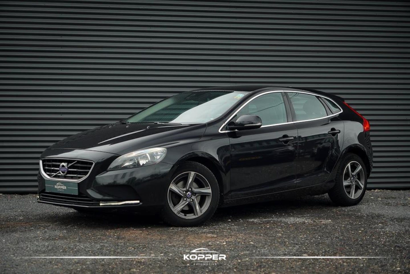 Volvo V40 - 1.6 D2 Summum Navi / Camera / Airco / Meeneemprijs - AutoWereld.nl