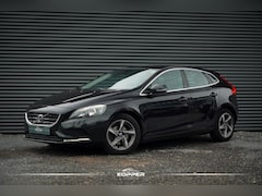 Volvo V40 - 1.6 D2 Summum Navi / Camera / Airco / Meeneemprijs