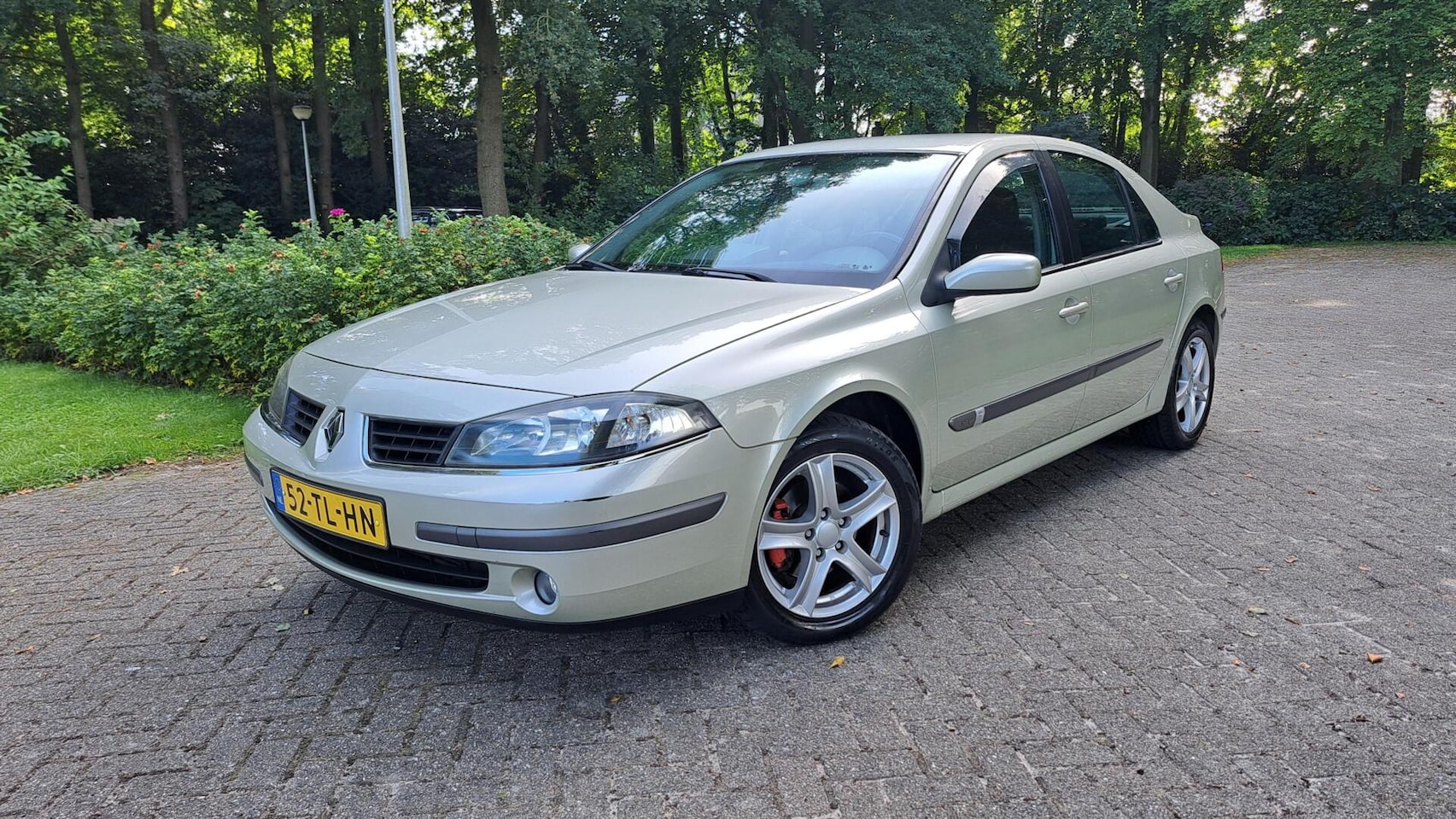 Renault Laguna - 1.6-16V Business NAVI PREMIUM AUDIO CLIMA - AutoWereld.nl
