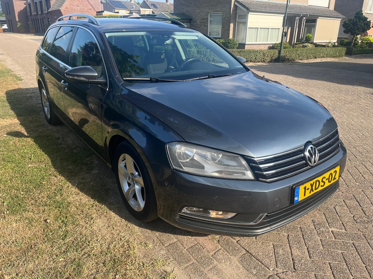 Volkswagen Passat Variant - 1.6 TDI 77KW BLUEMOTION Trekhaak - AutoWereld.nl