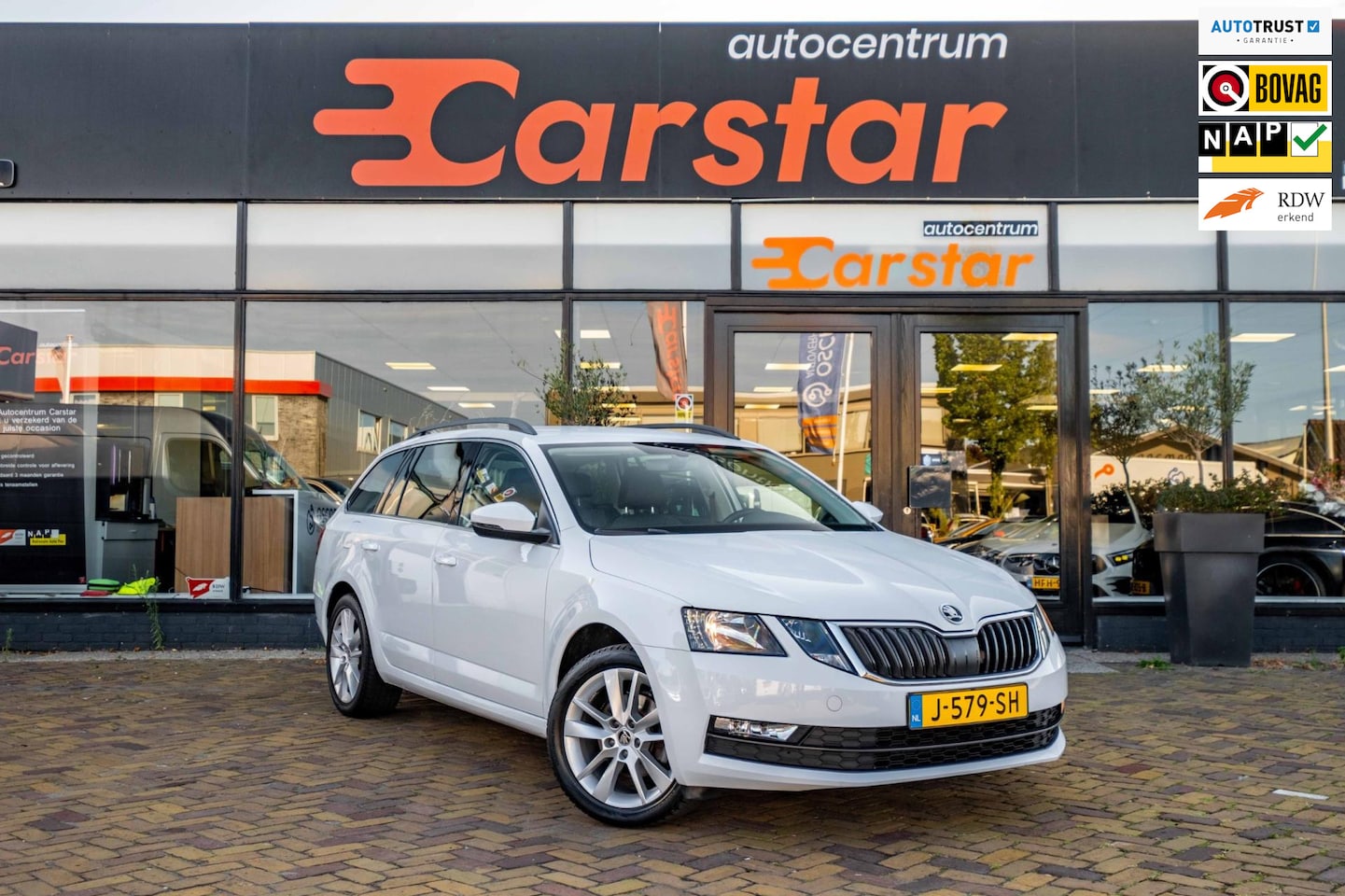 Skoda Octavia Combi - 1.5 TSI Greentech Business Edition|Navi|Cruise|PDC - AutoWereld.nl