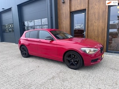 BMW 1-serie - 114i EDE pdc trekhaak sportieve hatchbak