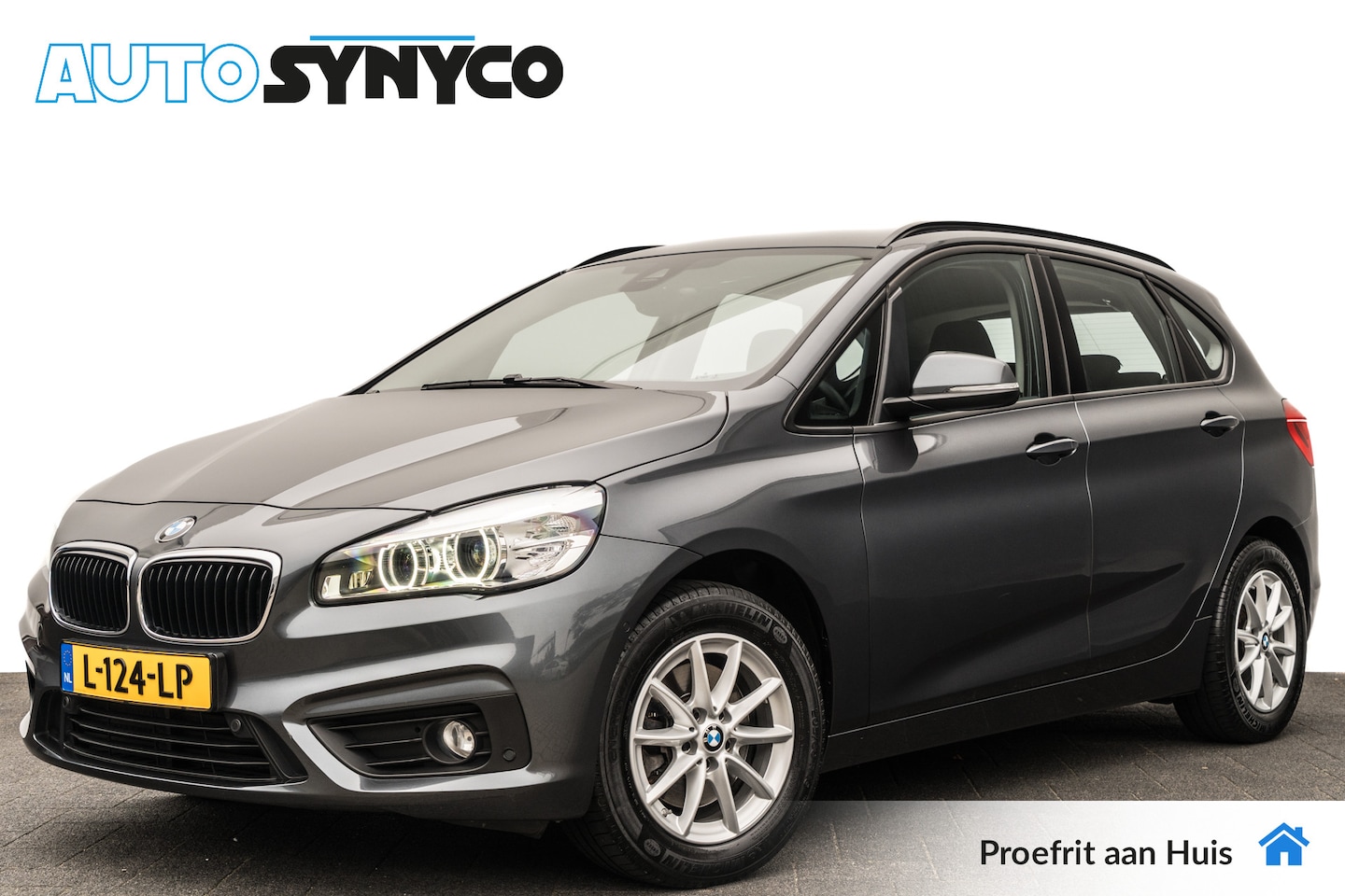 BMW 2-serie Active Tourer - 218i Business | Automaat | Xenon | Trekhaak | PDC | Stoelverwarming | Climate control - AutoWereld.nl