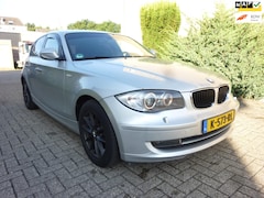 BMW 1-serie - 118i High Executive AUTOMAAT