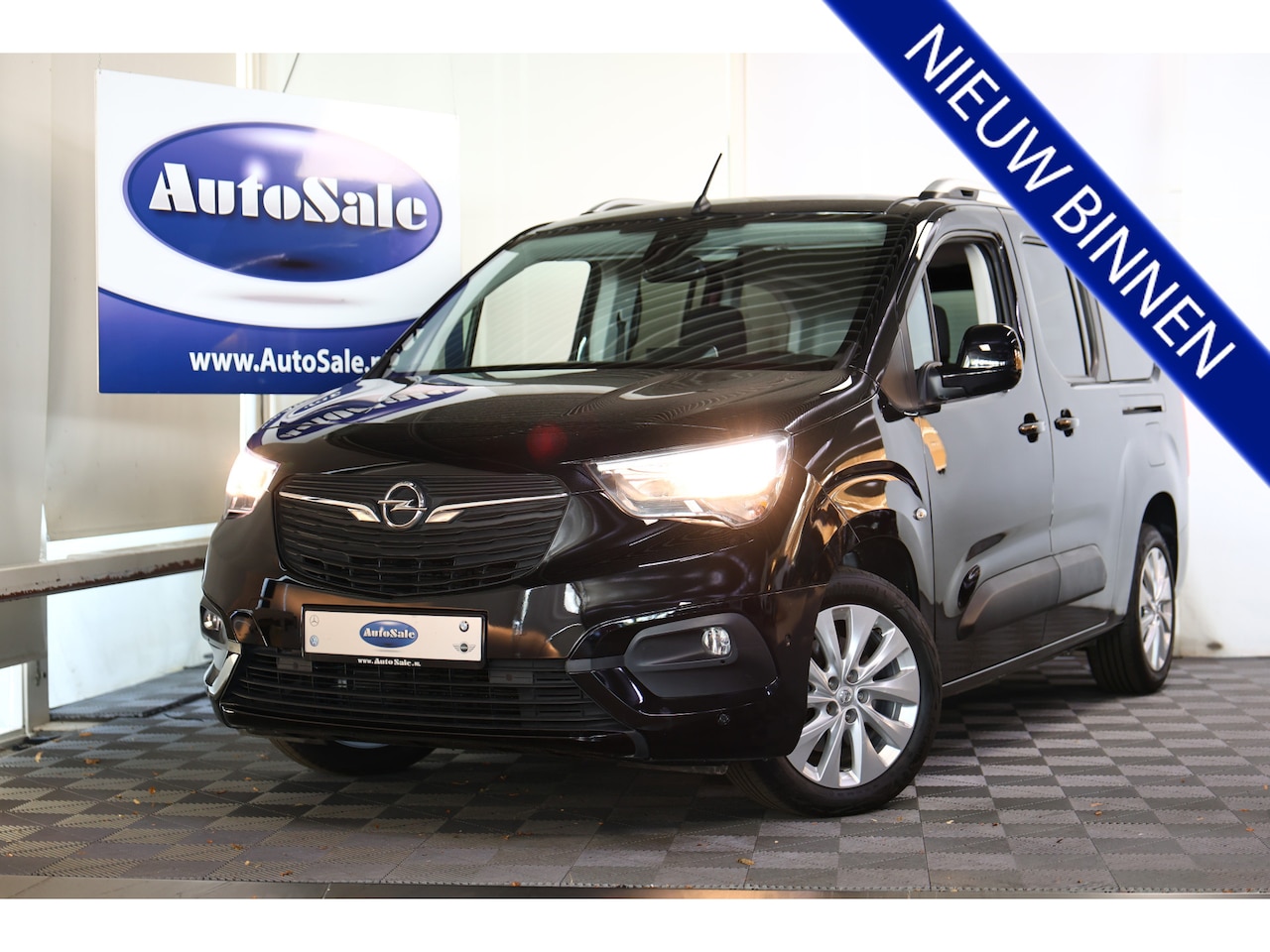 Opel Combo - 1.2 Turbo L1H1 Innovation AIRCO NAVI BT 2x SCHUIFDEUR '20 - AutoWereld.nl