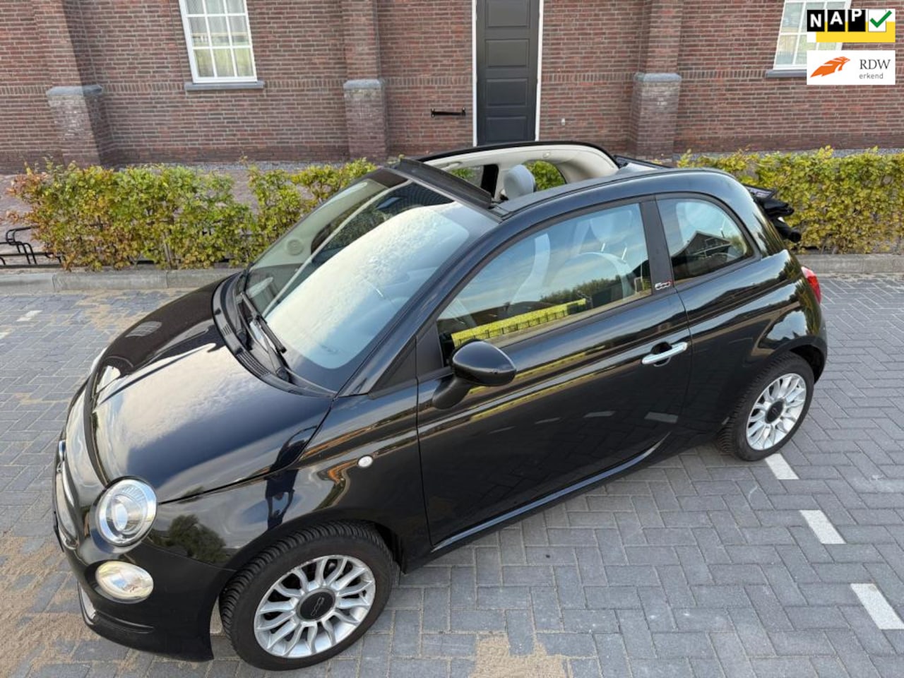 Fiat 500 C - 1.2 Popstar Cabrio NL auto distributie zwart 2017 - AutoWereld.nl