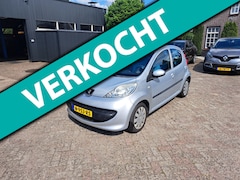 Peugeot 107 - 1.0-12V XR