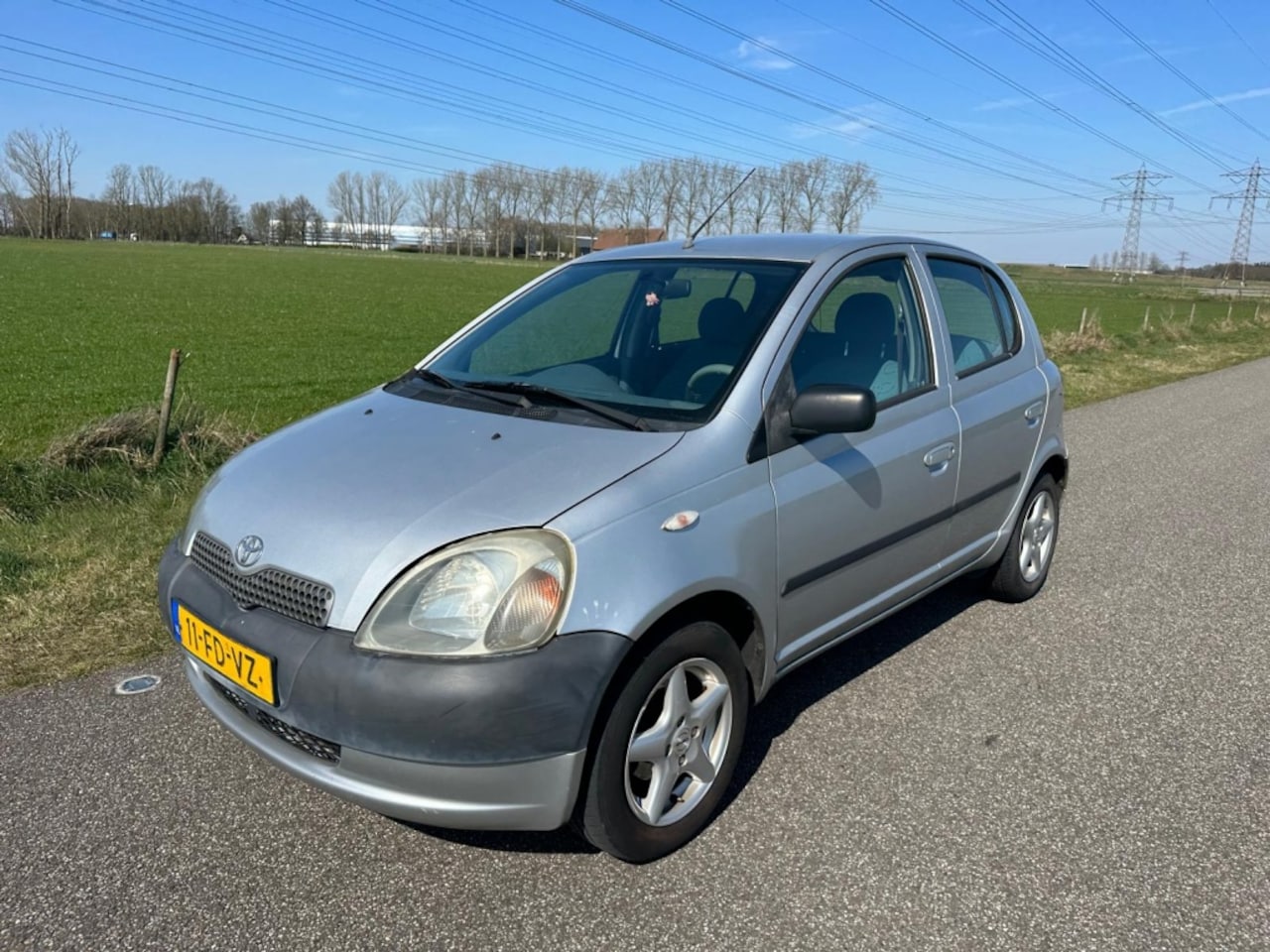 Toyota Yaris - 1.3-16V VVT-i Luna 1.3-16V VVT-i Luna - AutoWereld.nl