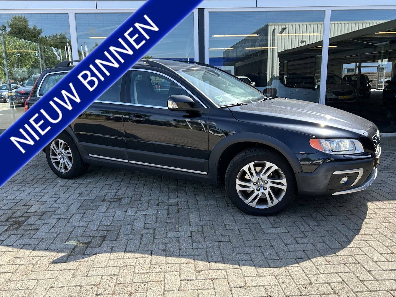 Volvo XC70 - 2.0 D4 FWD Nordic+ 50% deal 7.475,- ACTIE Schuif-kantel dak / Leder / Stoel verwarming / T - AutoWereld.nl