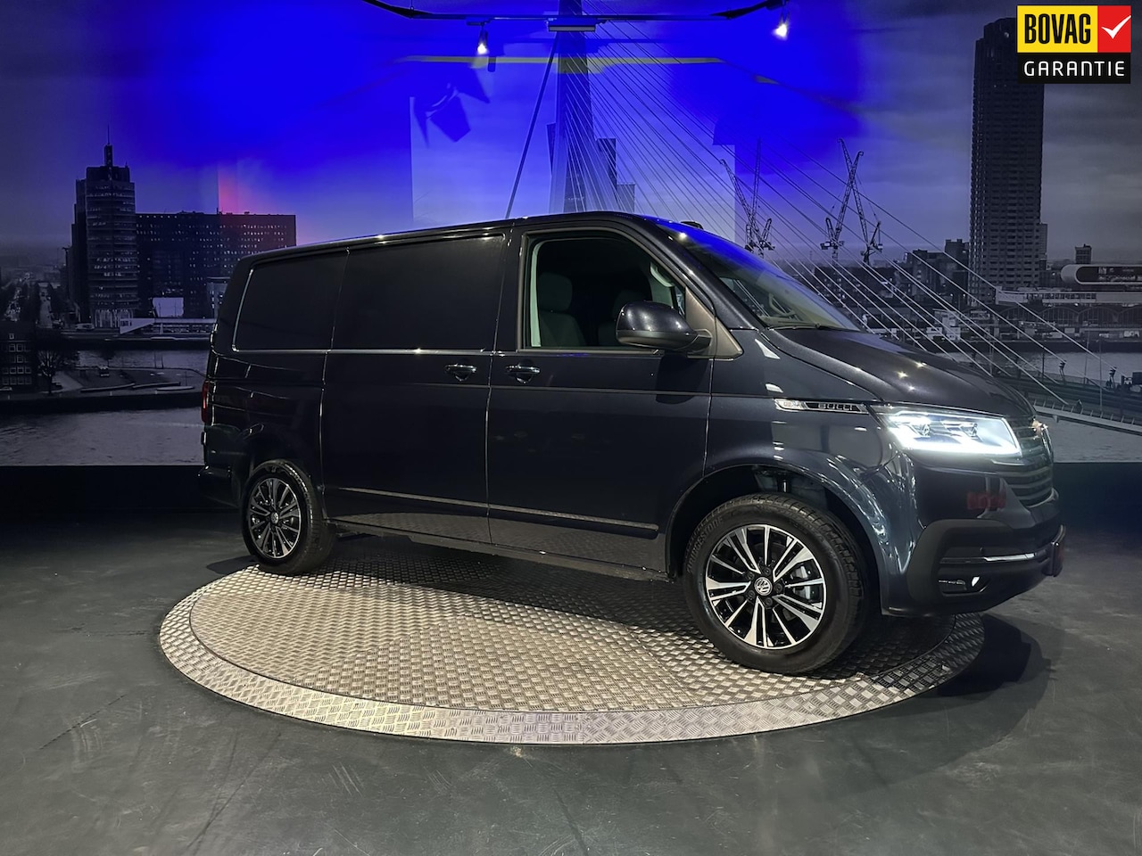 Volkswagen Transporter - 2.0 TDI L1H1 28 Bulli *2x Schuifdeur*Led*ACC* - AutoWereld.nl