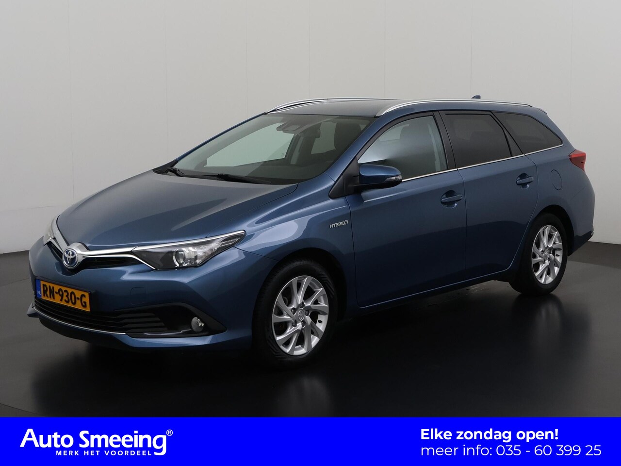 Toyota Auris Touring Sports - 1.8 Hybrid Dynamic | Camera | Navigatie | Zondag Open! - AutoWereld.nl