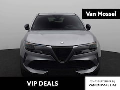 Alfa Romeo Junior - 1.2 Turbo Hybrid Ibrida Speciale | Navigatie | Parkeersensoren | Camera | Apple Carplay/An