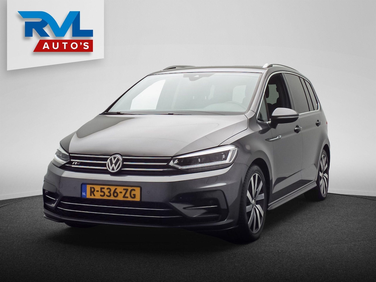 Volkswagen Touran - 1.4 TSI Highline Edition R 7 Persoons Carplay Trekhaak Adaptive-cruise Camera Navigatie - AutoWereld.nl