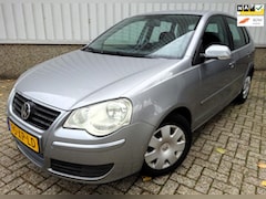 Volkswagen Polo - 1.4-16V Optive