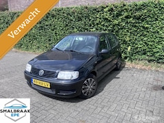 Volkswagen Polo - 1.4-16V Trendline 5 deurs NIEUWE APK