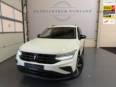 Volkswagen Tiguan - 1.5 TSI Move Business Black Design 1 JAAR BOVAG GARANTIE