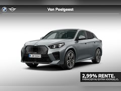 BMW iX2 - eDrive20 M Sport Edition | M Sport Pro | Innovation Pack | Trekhaak | Glazen Panoramadak |