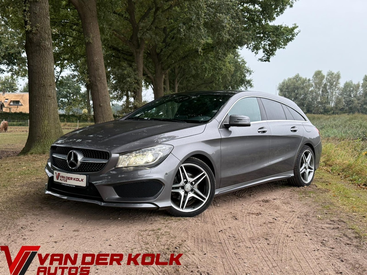 Mercedes-Benz CLA-klasse Shooting Brake - 180 AMG Pakket Panorama Navi Camera Half Leder - AutoWereld.nl