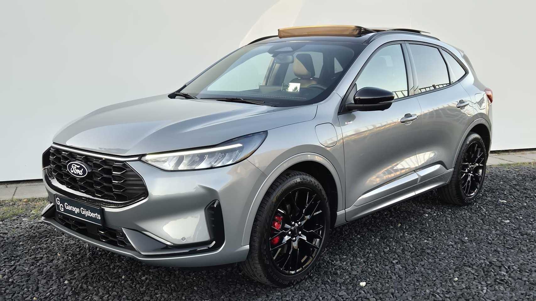Ford Kuga - 2.5 PHEV ST-Line X Black Pack -  Panorama Dak - Winter Pack - 360 Camera - AGR Stoelen -Ro - AutoWereld.nl