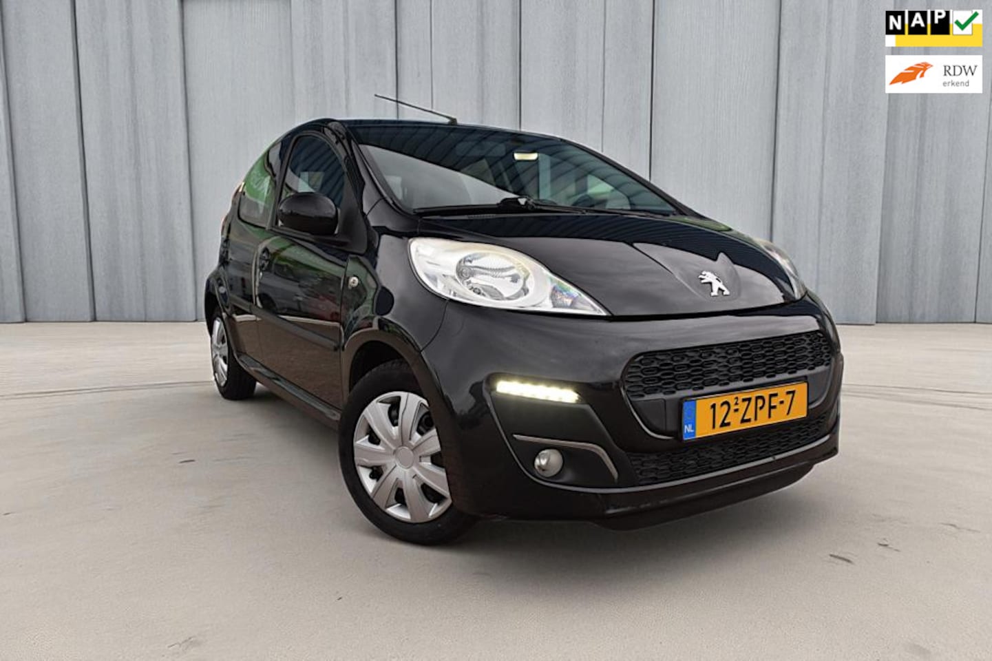 Peugeot 107 - 1.0 Active 1.0 Active, Airco, 5drs, LED verlichting, Koppeling vervangen, Premium Pack NAP, Origineel - AutoWereld.nl