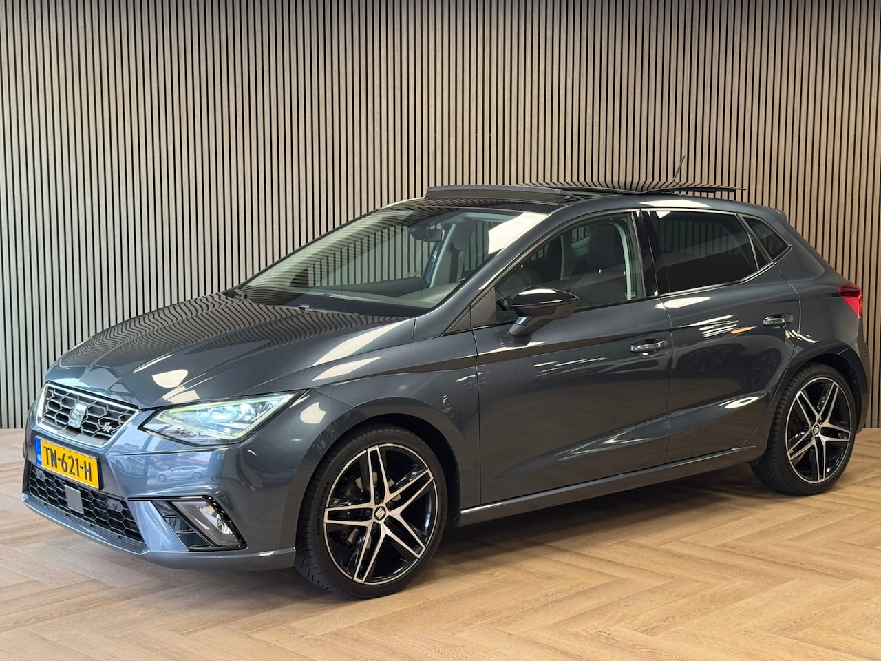 SEAT Ibiza - 1.0 TSI FR Business Intense *NIEUWE DISTRUBITIE* PANORAMADAK APPLE CARPLAY CRUISE AIRCO CA - AutoWereld.nl