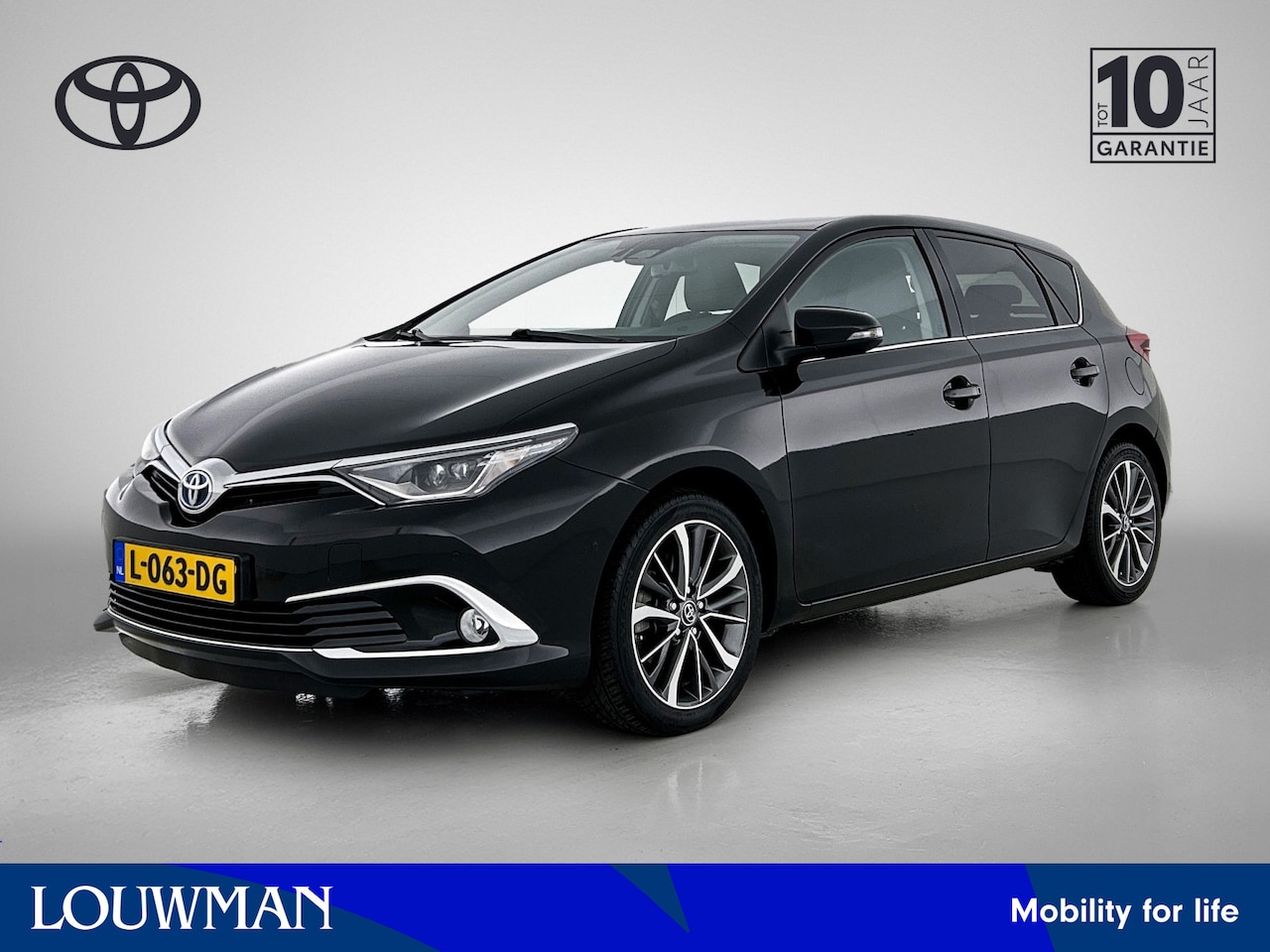 Toyota Auris - 1.8 Hybrid Executive | Navigatie | Parkeersensoren | - AutoWereld.nl