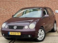 Volkswagen Polo - 1.4-16V Highline
