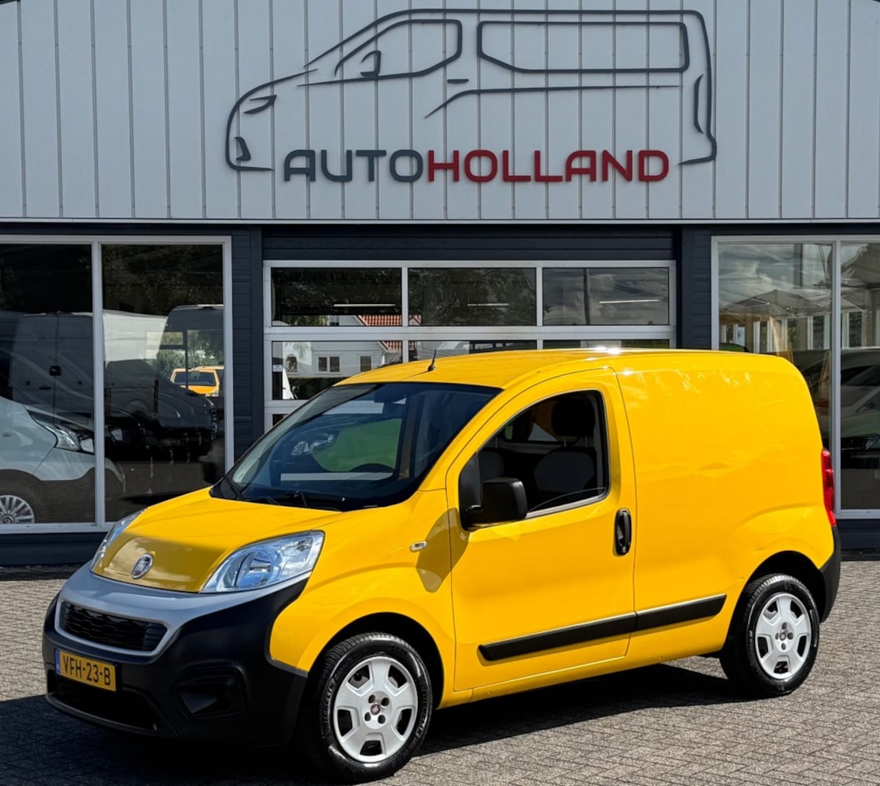 Fiat Fiorino - 1.3 MJ 59KW 80PK EURO 6 AIRCO/ CRUISE CONTROL/ NAVIGATIE/ SCHUIFDEUR/ 100% DEALERONDERHOUD - AutoWereld.nl