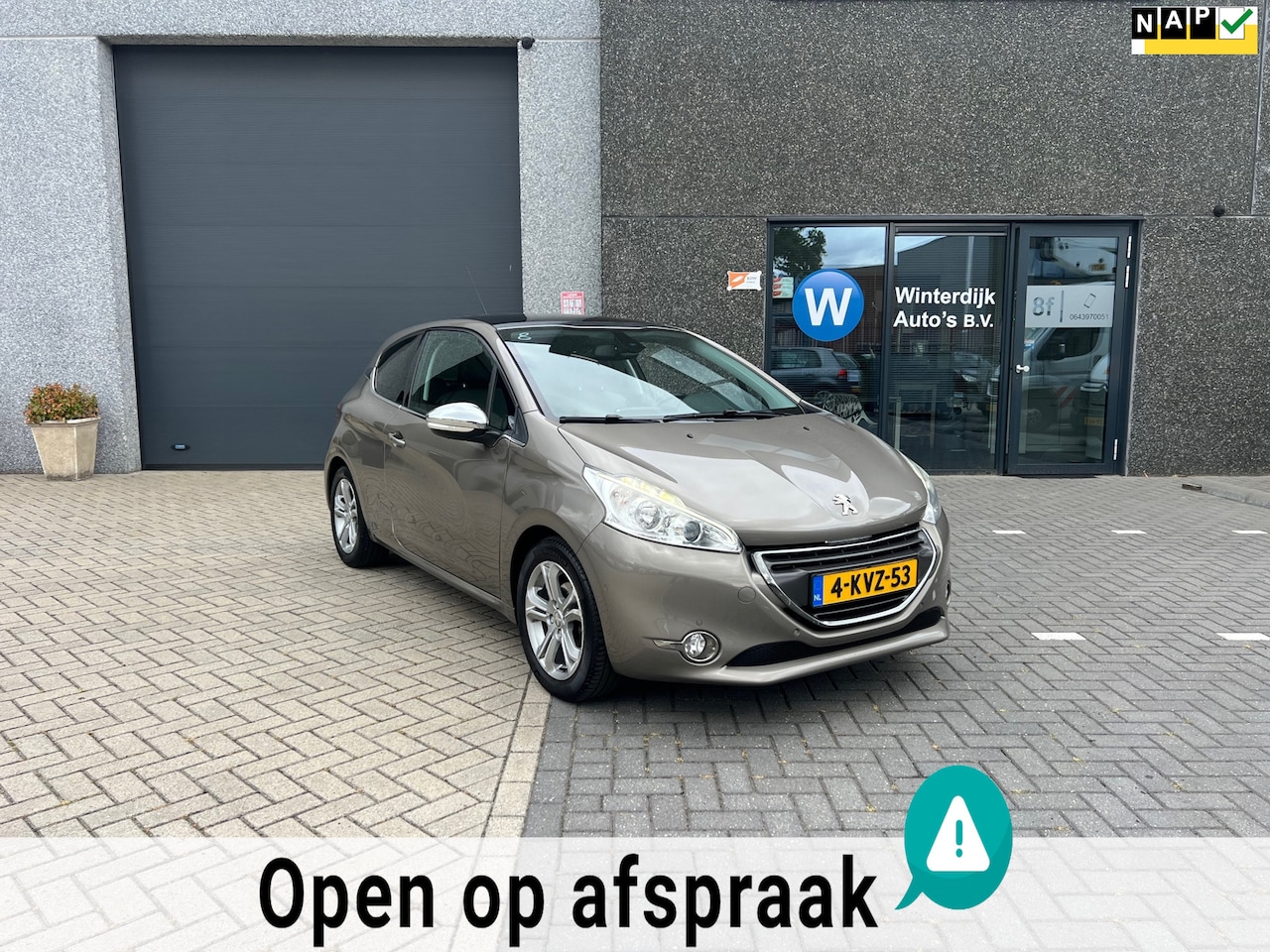Peugeot 208 - 1.2 VTi Allure Clima, Cruise, Navigatie, NAP - AutoWereld.nl