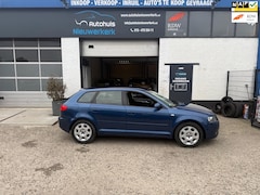 Audi A3 Sportback - 1.6 FSI Attraction- met onderhoudshistorie, Clima/Airco, NAP-rapport en een ruime APK