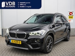 BMW X1 - sDrive18i Cent. Exec. Leder | Led | Trekhaak | Keyless | Camera