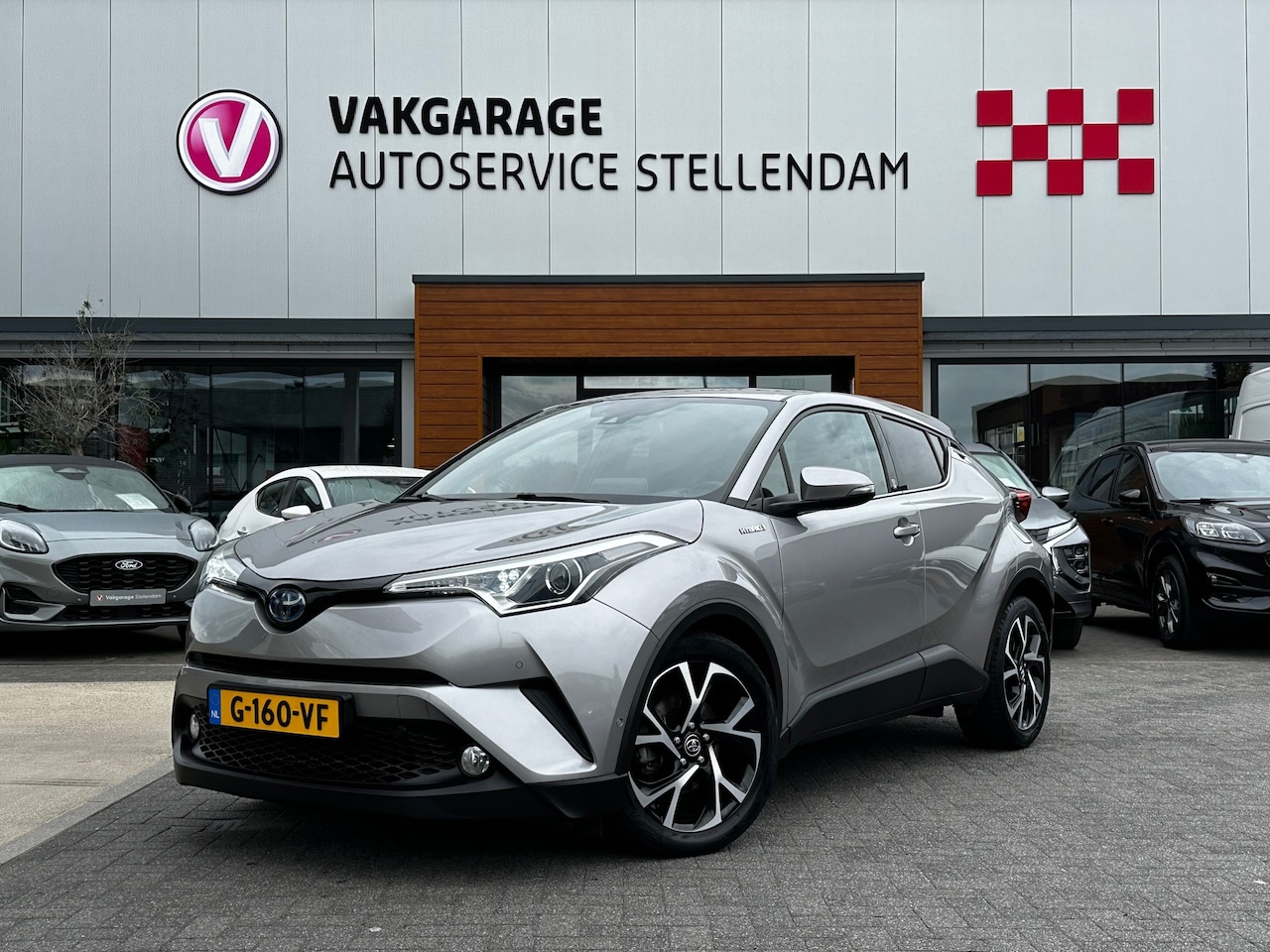 Toyota C-HR - 1.8 Hybrid Style|Camera|Stoel/Stuur verw|Navigatie|Adaptive Cruise Control - AutoWereld.nl