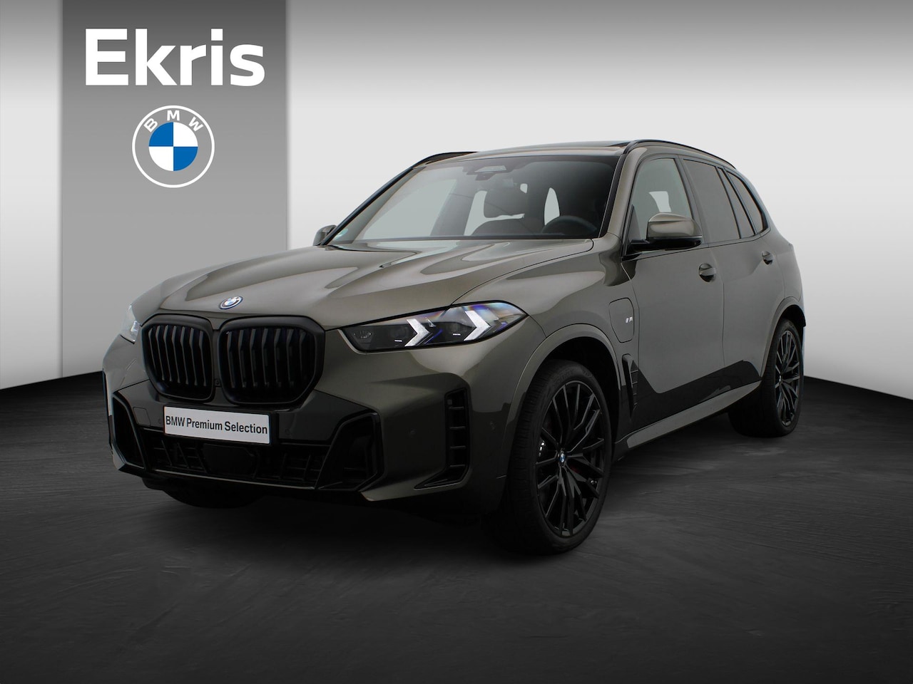 BMW X5 - xDrive50e M Sportpakket Pro | Innovatiespakket | Panoramadak + Skylounge | Comfortstoelen - AutoWereld.nl