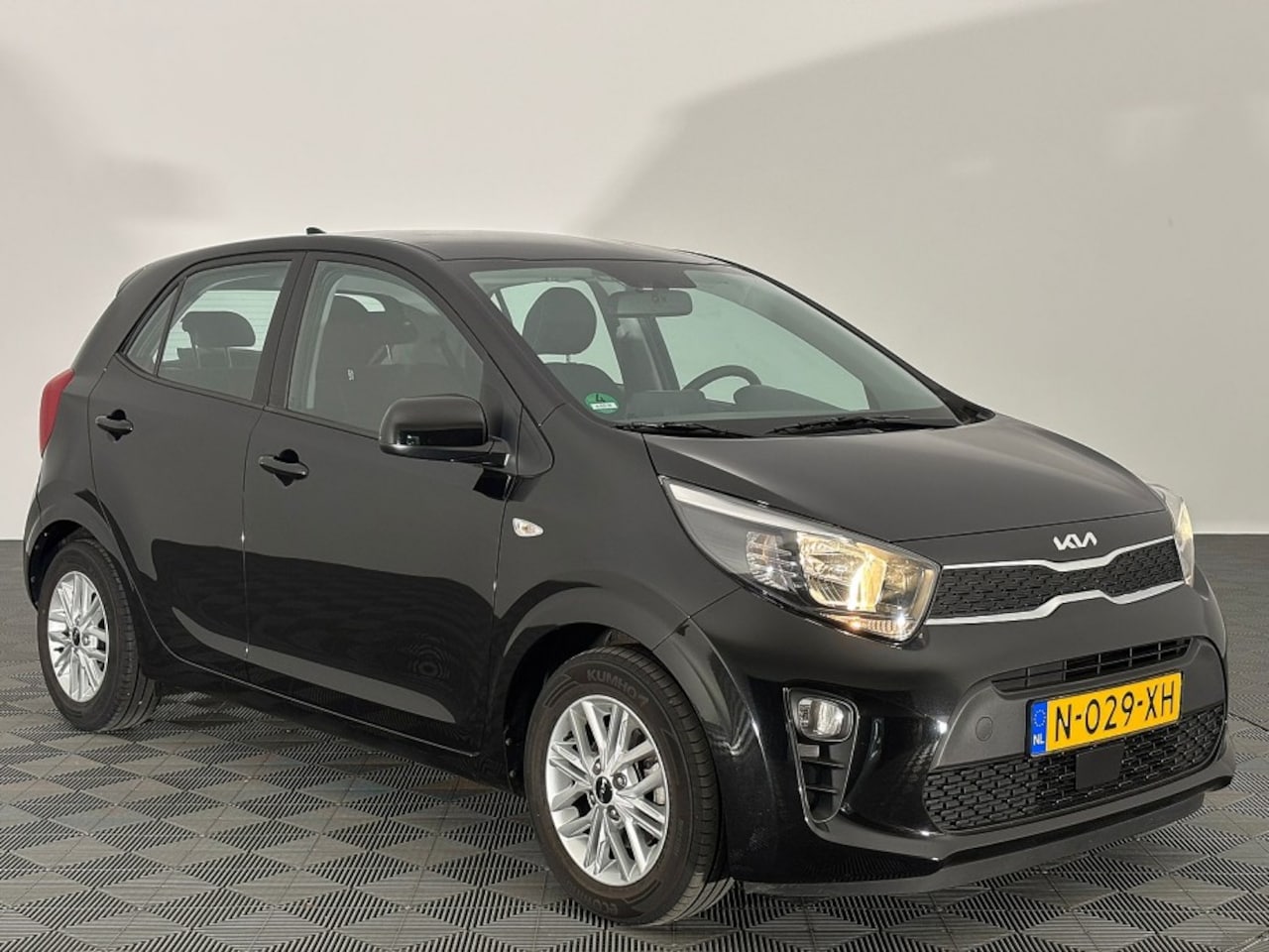 Kia Picanto - 1.0 DPi DynamicLine 5-drs | CARPLAY | AIRCO | VELGEN | Trekhaak ✅ 1e Eigenaar - AutoWereld.nl