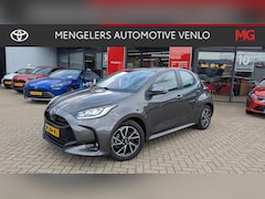 Toyota Yaris - 1.5 Hybrid Dynamic *Trekh Stoelverw AllSeasonBanden