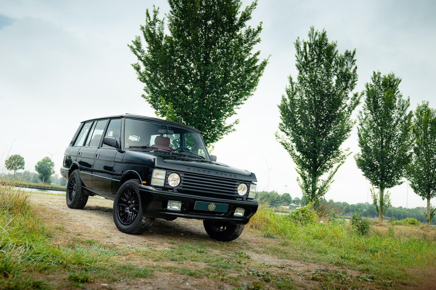 Land Rover Range Rover - Classic LS3 Restomod - AutoWereld.nl