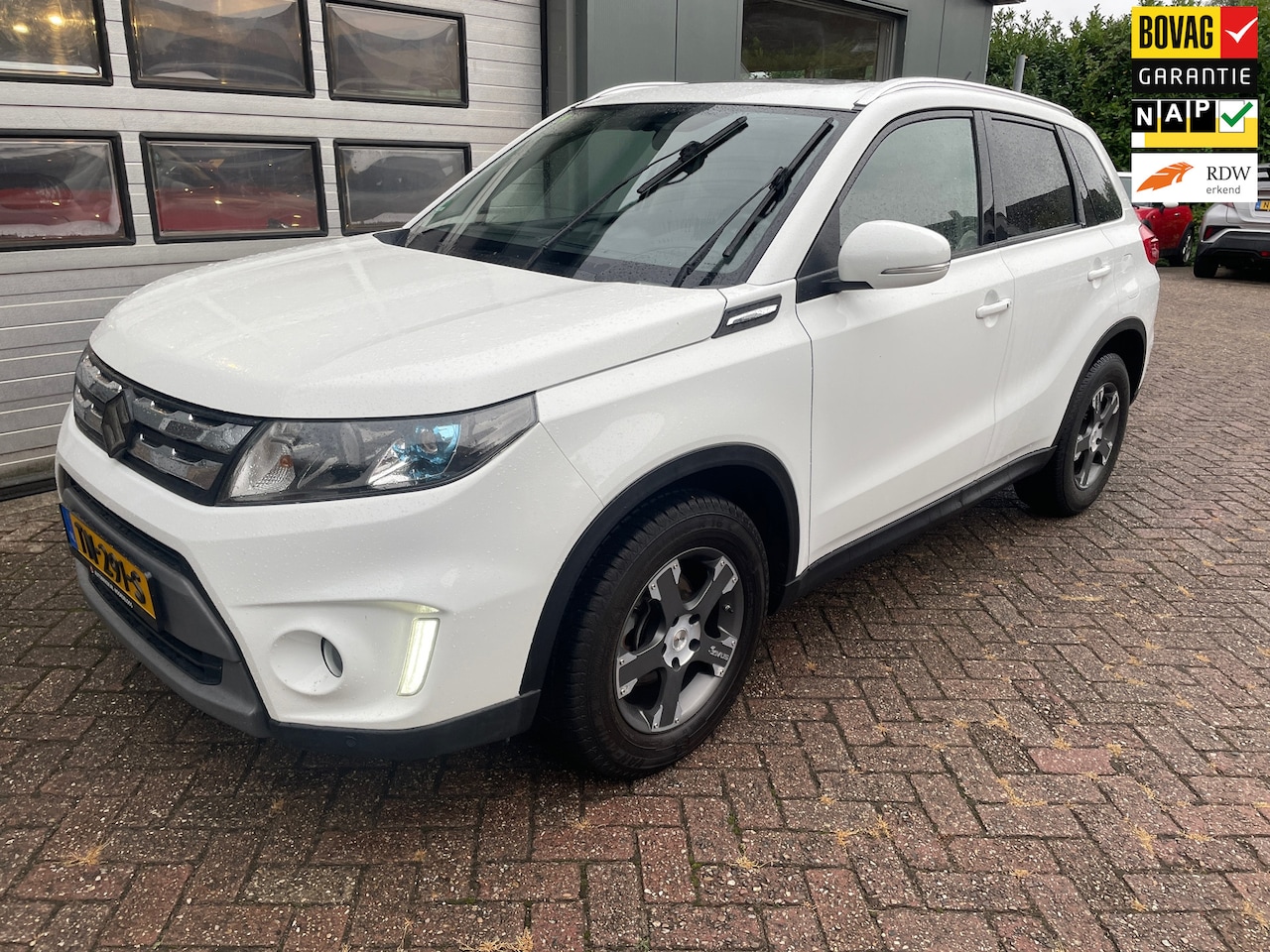 Suzuki Vitara - 1.6 High Executive Automaat. - AutoWereld.nl