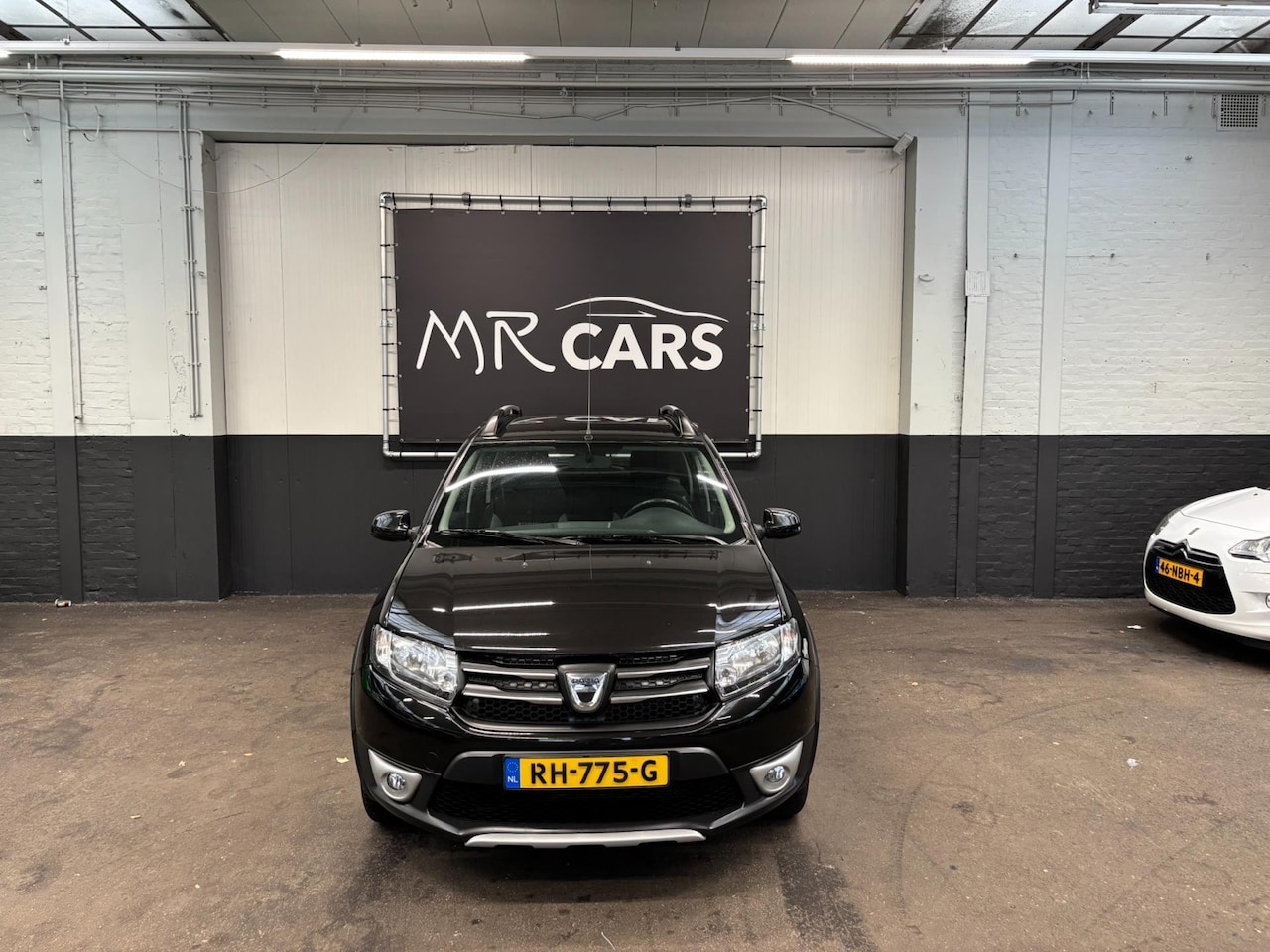 Dacia Sandero Stepway - 0.9 TCe Lauréate Navi/Airco - AutoWereld.nl