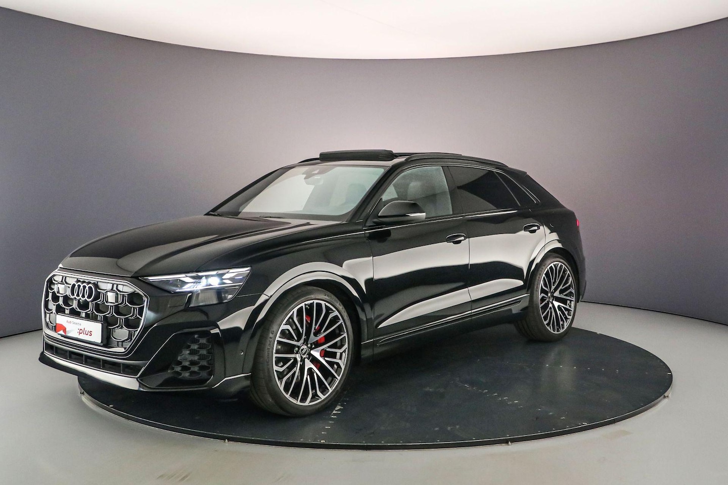 Audi Q8 - 55 TFSI e Pro Line S | Pano | B&O | RS Rood | Head Up | 23 inch | Tour/City | Trekhaak | - AutoWereld.nl