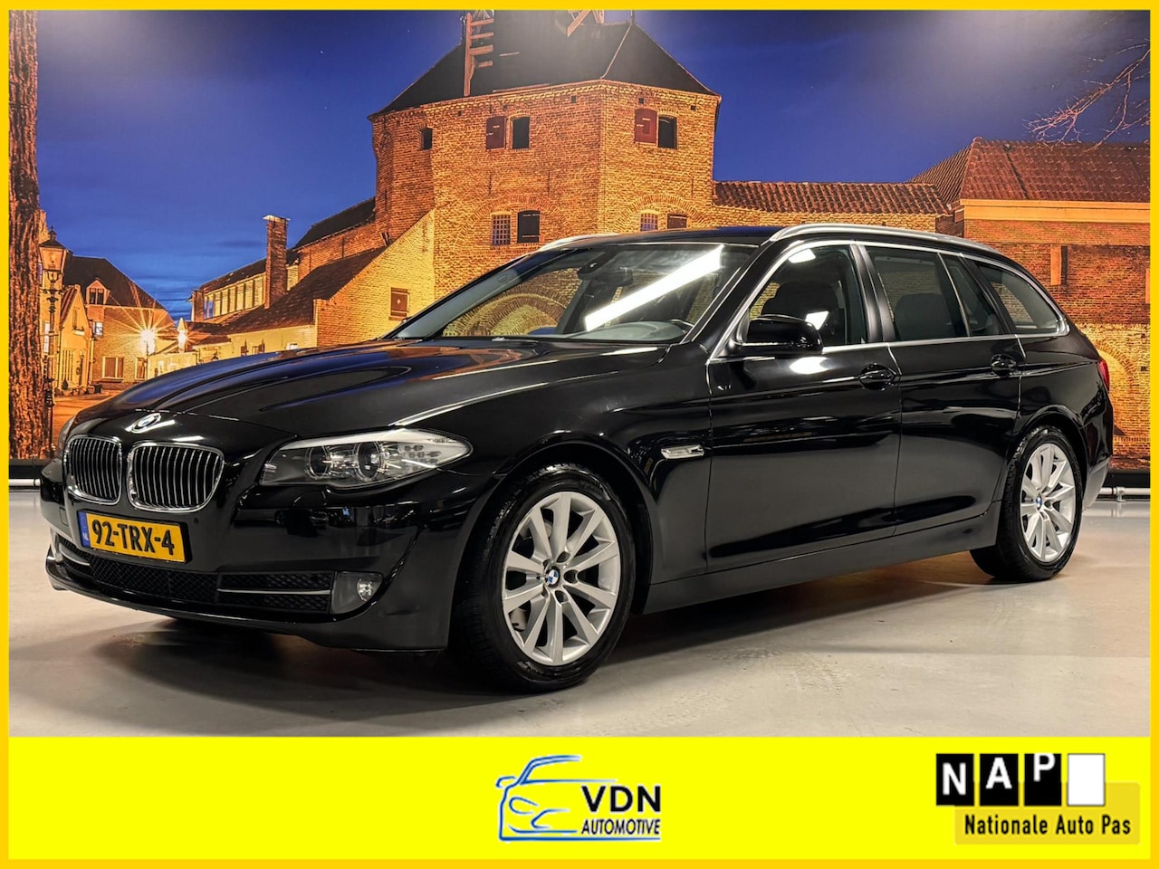 BMW 5-serie Touring - 523i High Exe Automaat Leer Xenon Trekhaak - AutoWereld.nl