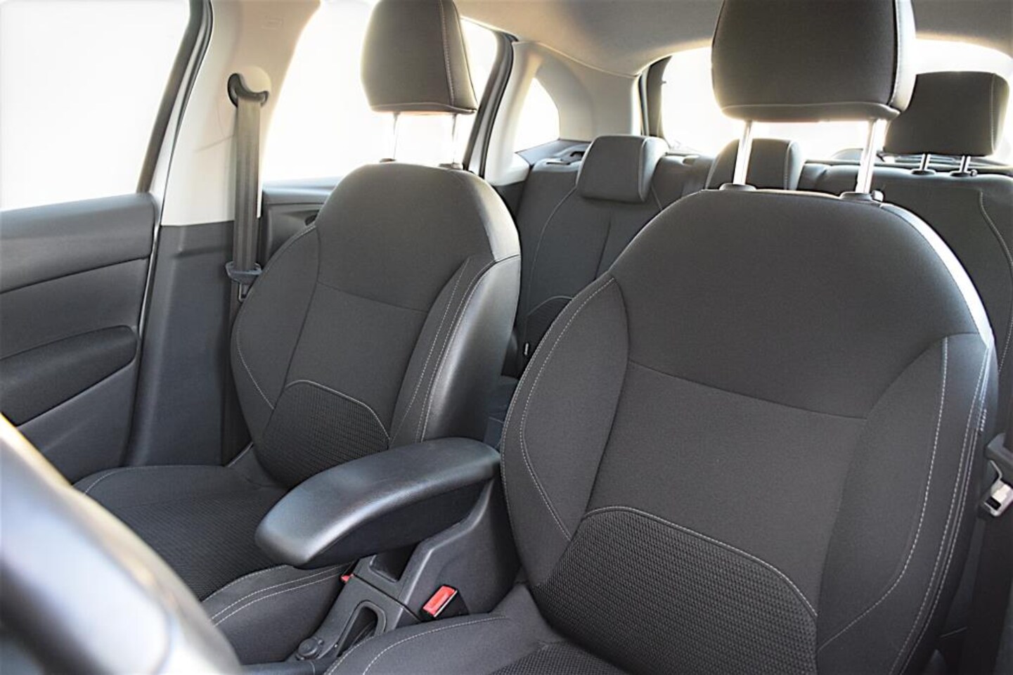 Citroën C3 - 1.2 VTi Collection 1.2 VTi Collection, Afneembare trekhaak, dealeronderhouden, Airco, NAP, Origineel Nederlan