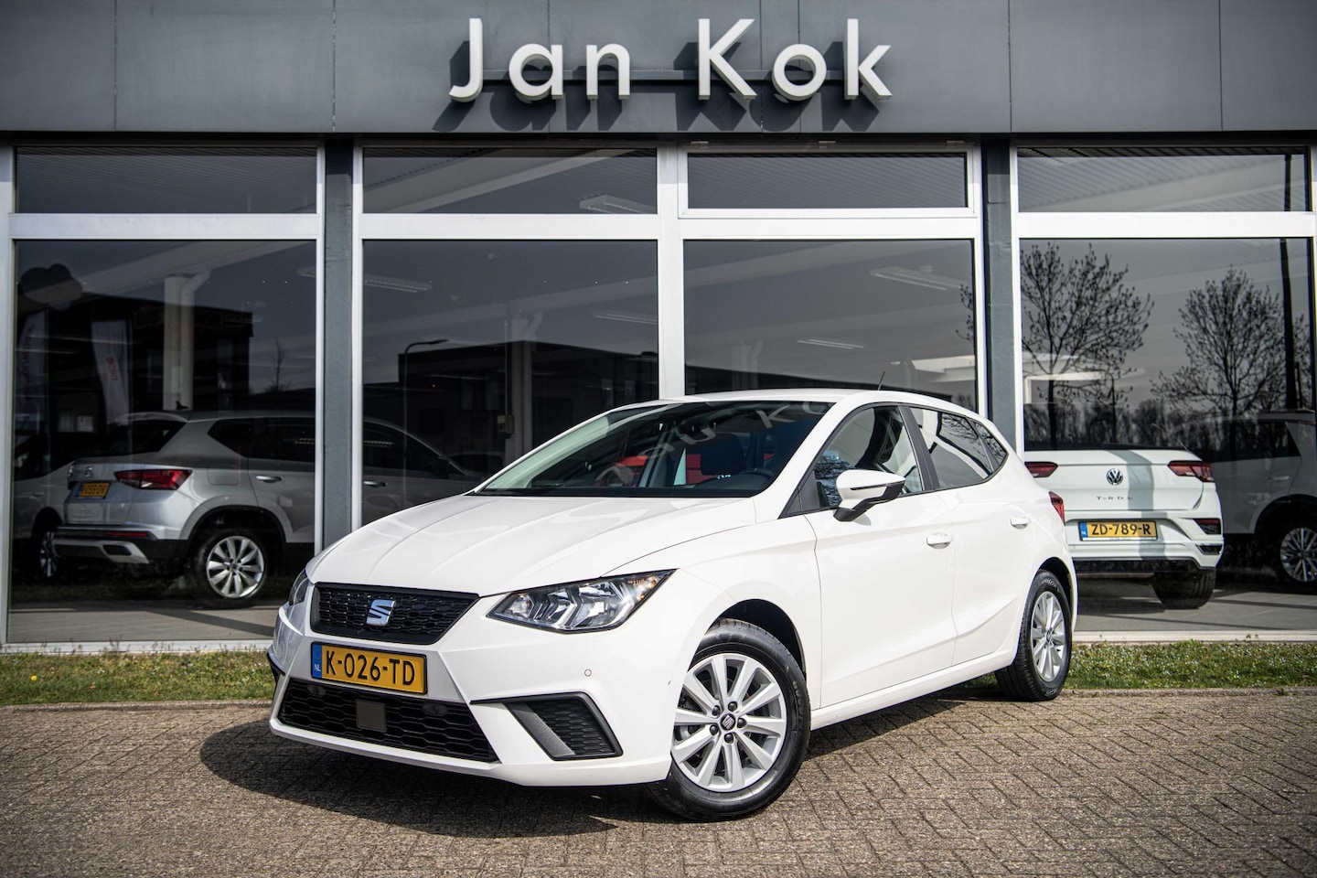 SEAT Ibiza - 1.0 TSi 95 pk Style Business Intense | Camera | Navigatie | Parkeersensoren - AutoWereld.nl
