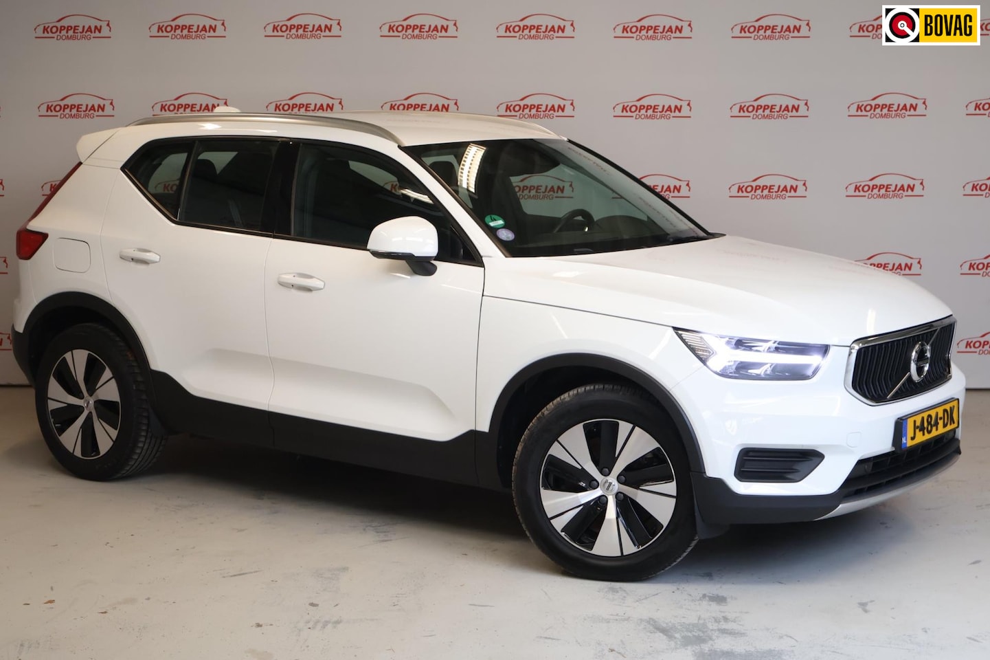 Volvo XC40 - 1.5 T5 Twin Engine Momentum Pro NL auto, Trekhaak, EL koffer, - AutoWereld.nl