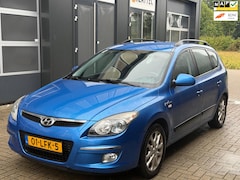 Hyundai i30 CW - 1.4i Blue Dynamic Business PDC Trekhaak Airco ijskoud