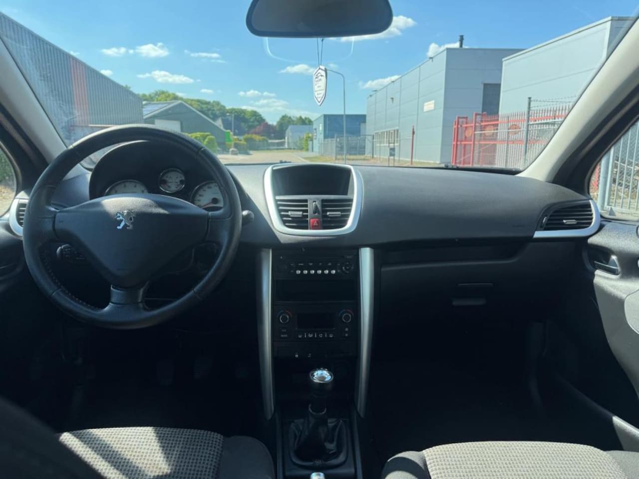 Peugeot 207 - 1.6 VTi XS 1.6 VTi XS - AutoWereld.nl