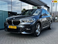 BMW X1 - XDrive25e M-Sport|220pk|HUD|18 Inch|Keyless|Elektr Kofferklep|Stoelver|PDC Rondom|Sfeerver