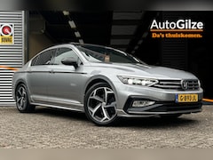 Volkswagen Passat - 1.5 TSI Automaat R-Line Facelift l Pano l Virtual Cockpit l Camera l NAP