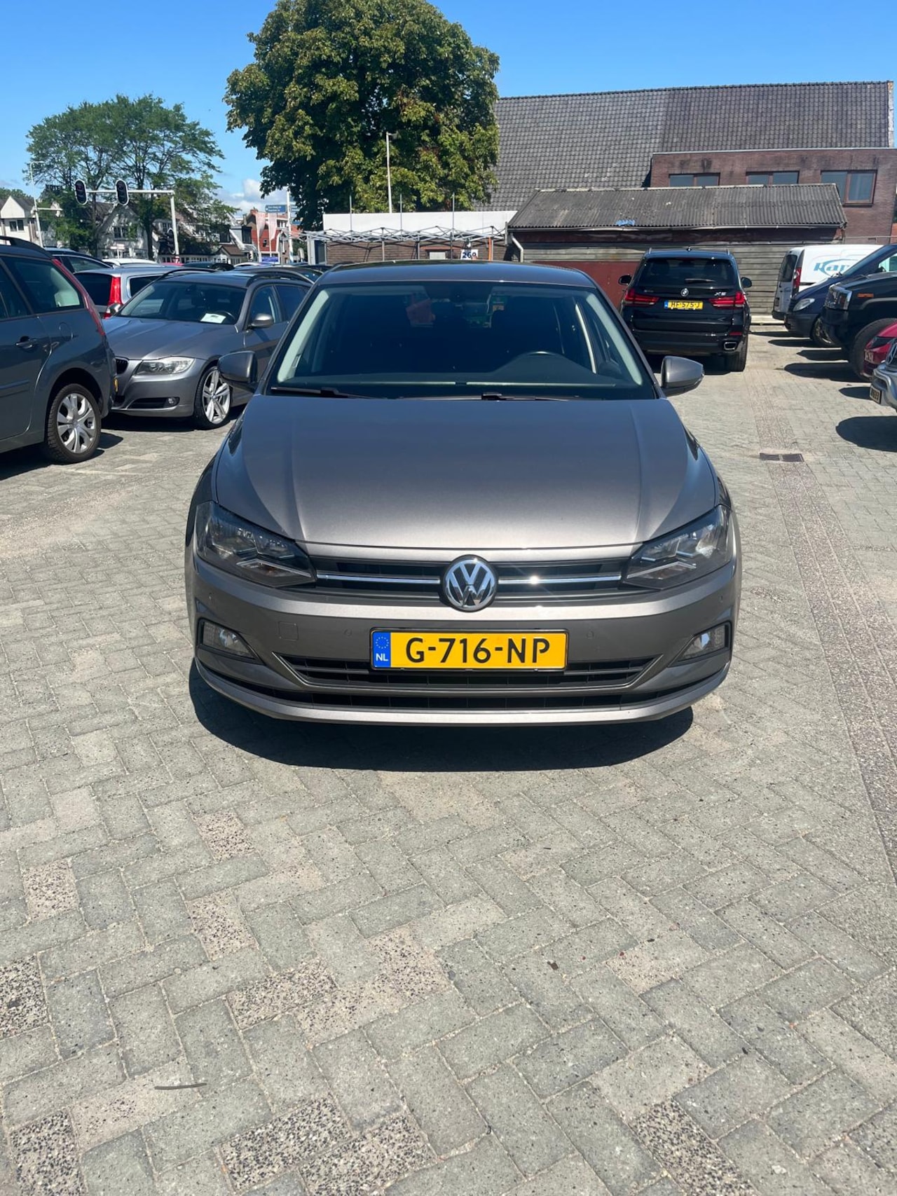 Volkswagen Polo - 1.0 TSI Comfortline word nog mee gereden dus loopt iets op nieuwe apk schijven en blokken - AutoWereld.nl