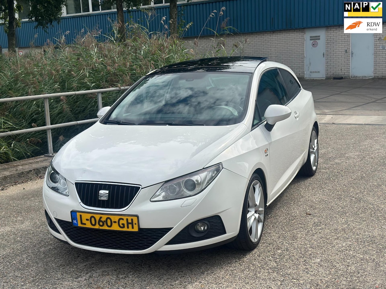 SEAT Ibiza - 1.2 TSI Sport!2011!Panodak!LM velgen!APK! - AutoWereld.nl