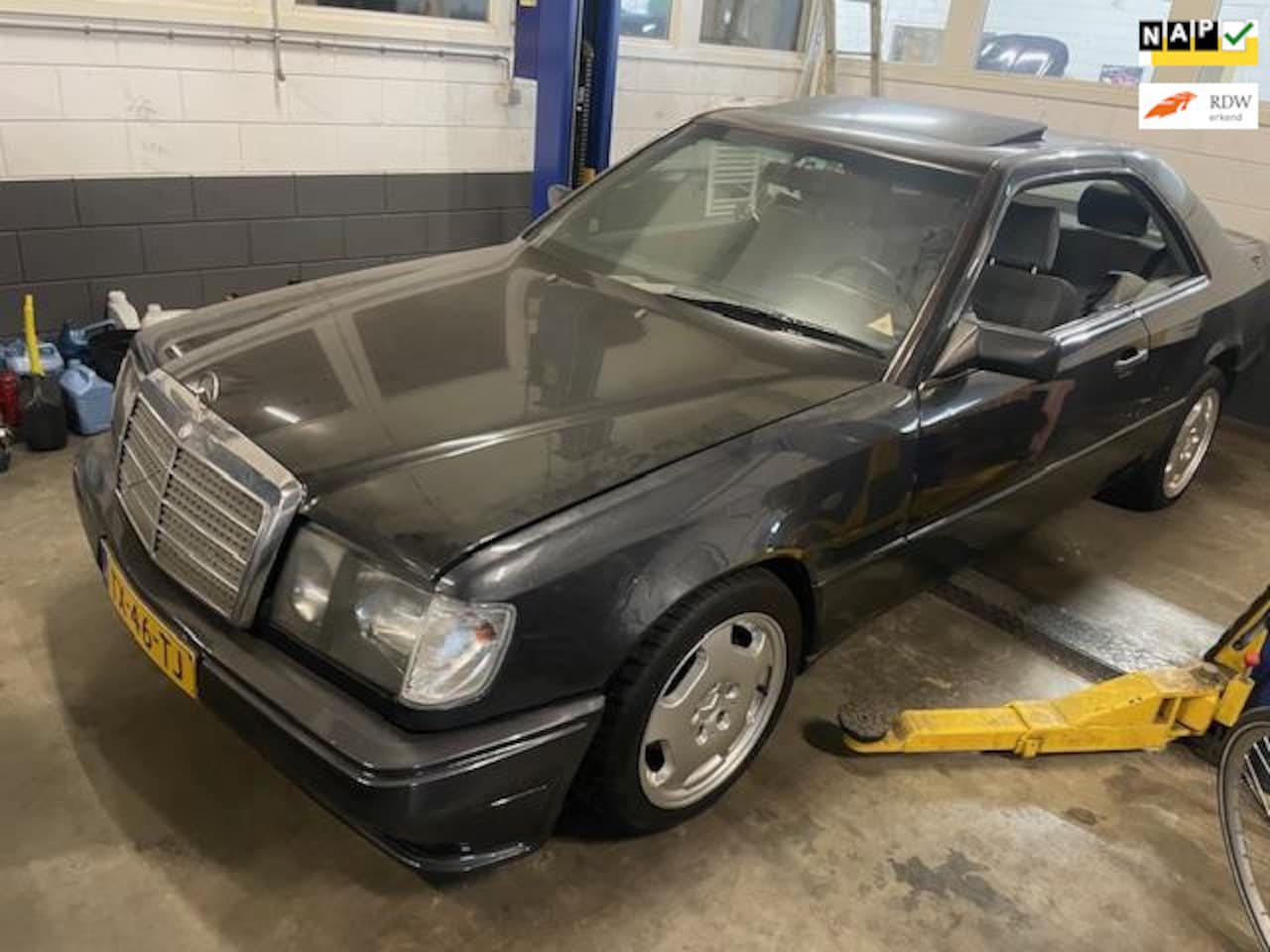 Mercedes-Benz 300-serie - CE 200-serie 300 CE Automaat / Zonnedak / Trekhaak - AutoWereld.nl